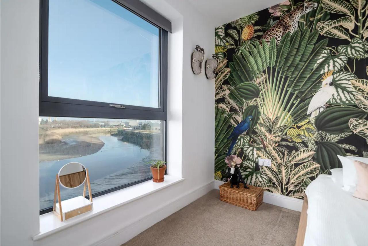Stunning Riverside View Apartment, Near Canary Wharf & O2 Londra Exterior foto