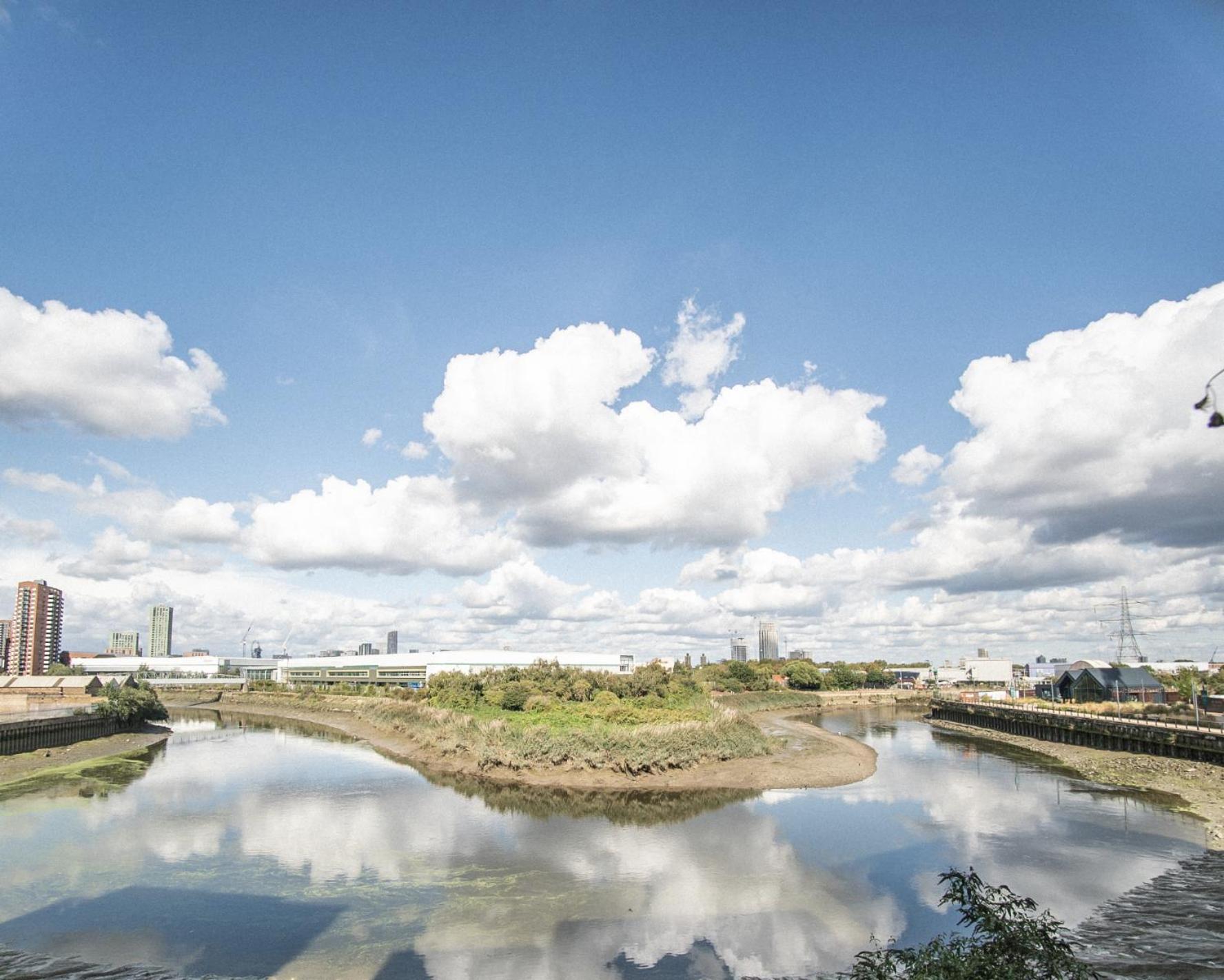 Stunning Riverside View Apartment, Near Canary Wharf & O2 Londra Exterior foto