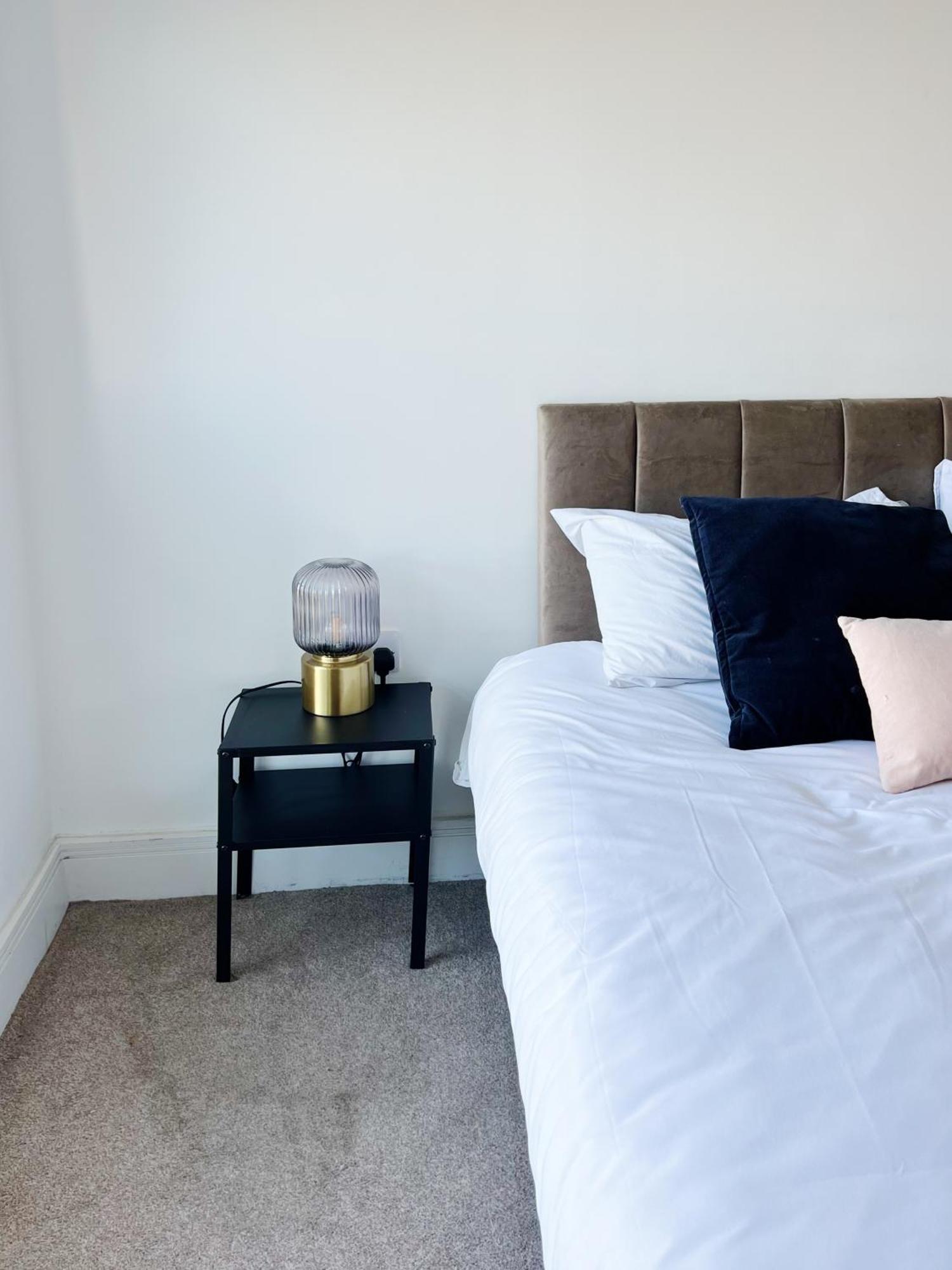 Stunning Riverside View Apartment, Near Canary Wharf & O2 Londra Exterior foto