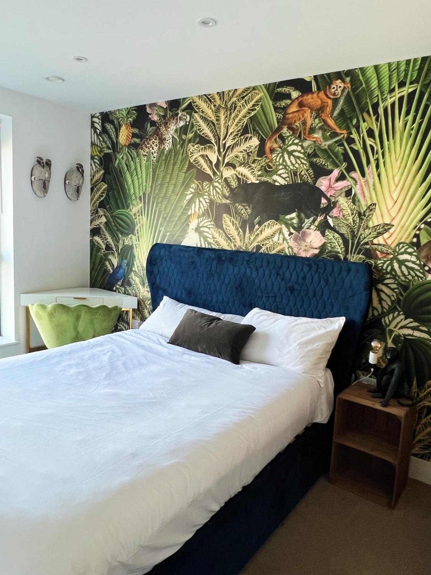 Stunning Riverside View Apartment, Near Canary Wharf & O2 Londra Exterior foto