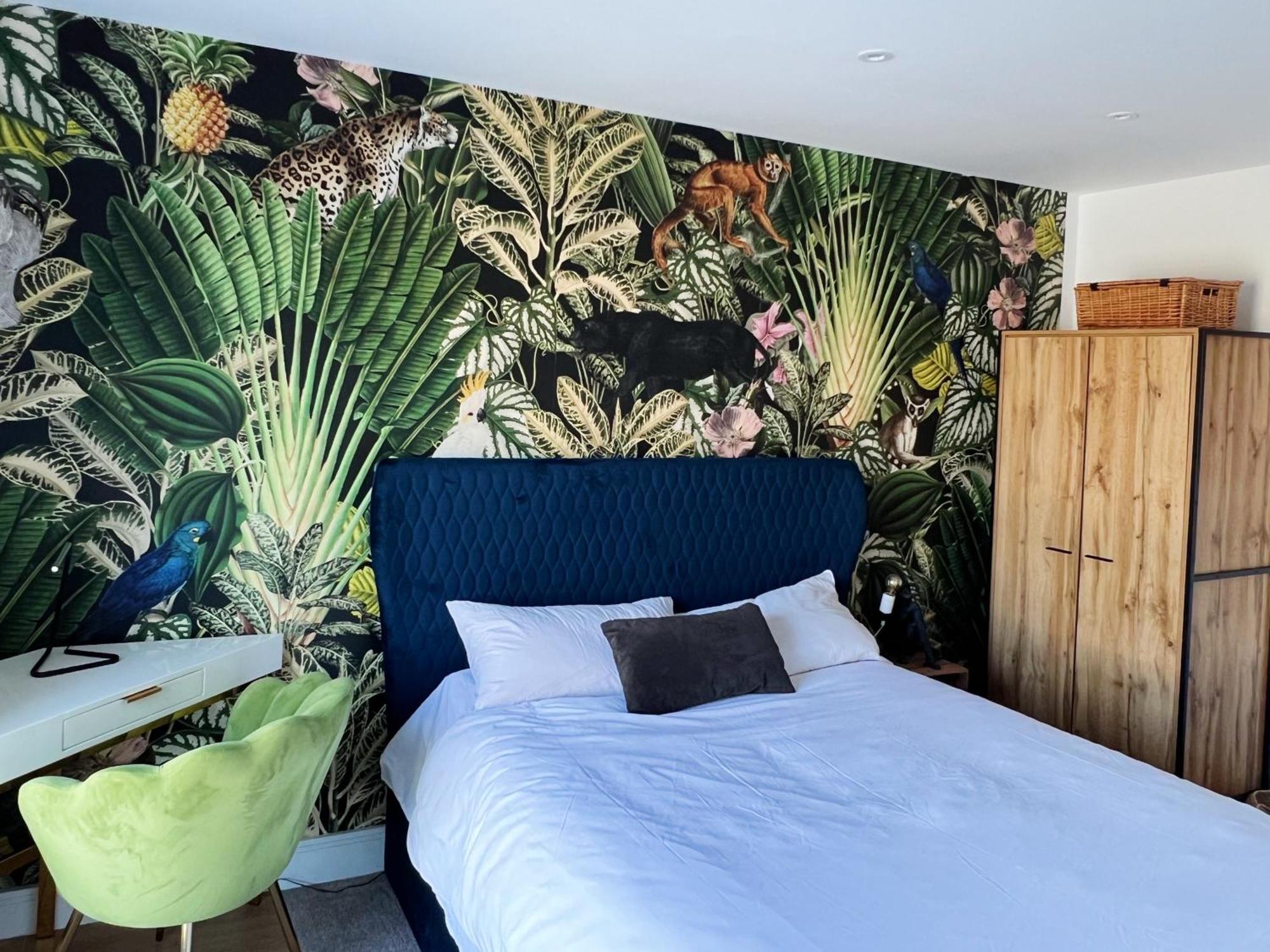 Stunning Riverside View Apartment, Near Canary Wharf & O2 Londra Exterior foto